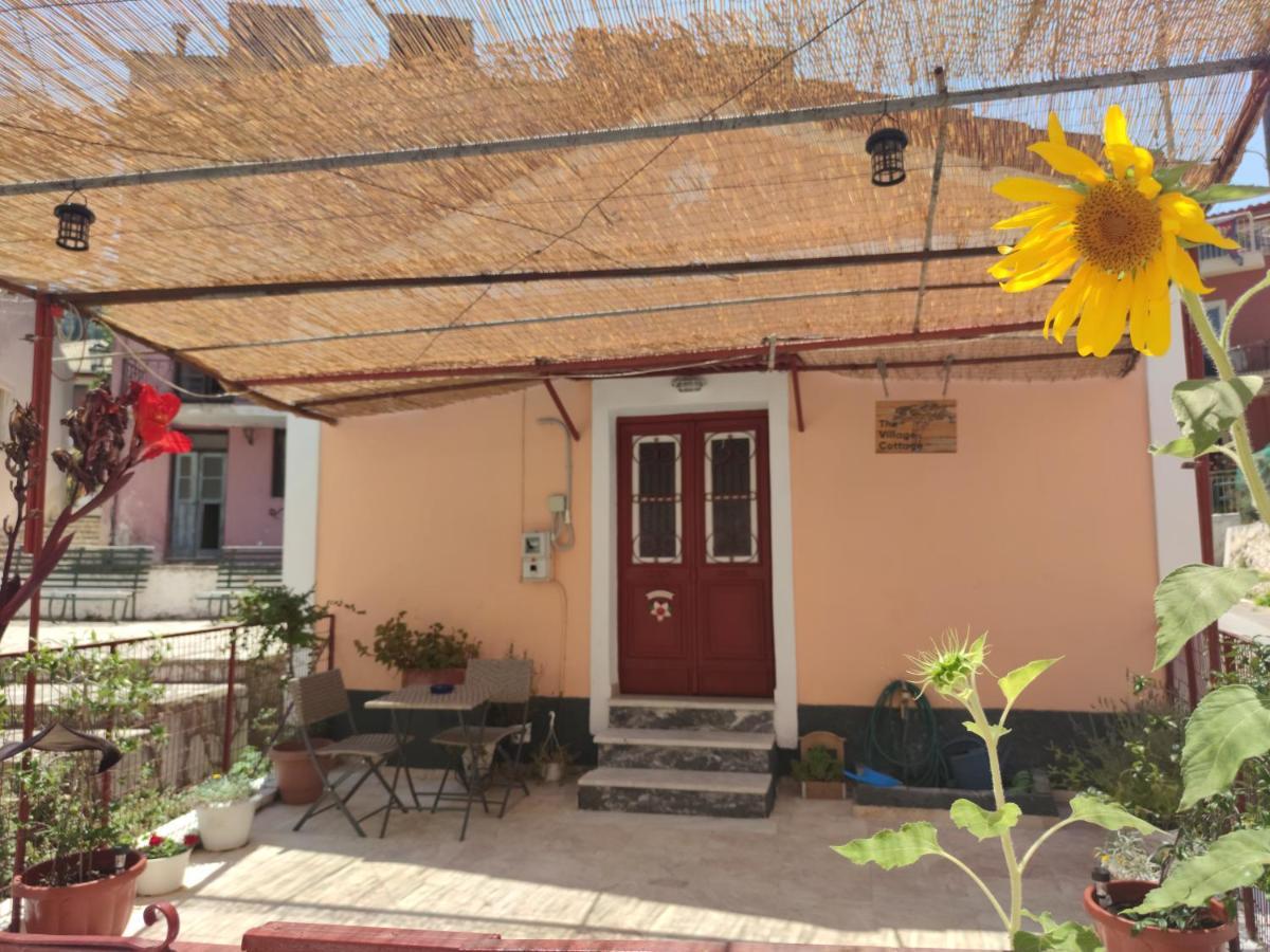 The Village Cottage - Benitses เวนิทเซส ภายนอก รูปภาพ