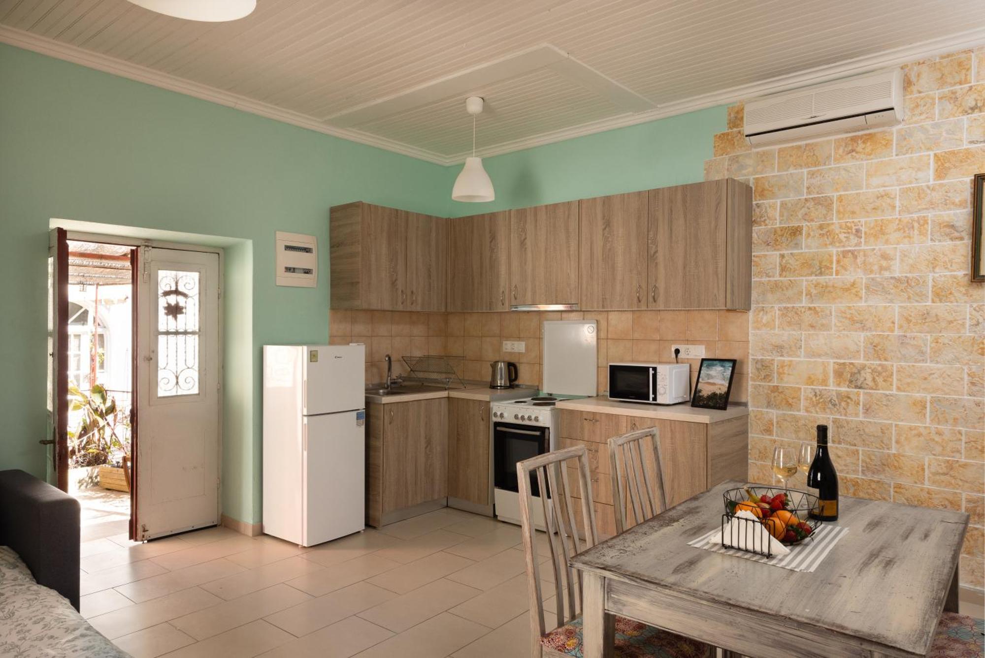 The Village Cottage - Benitses เวนิทเซส ภายนอก รูปภาพ